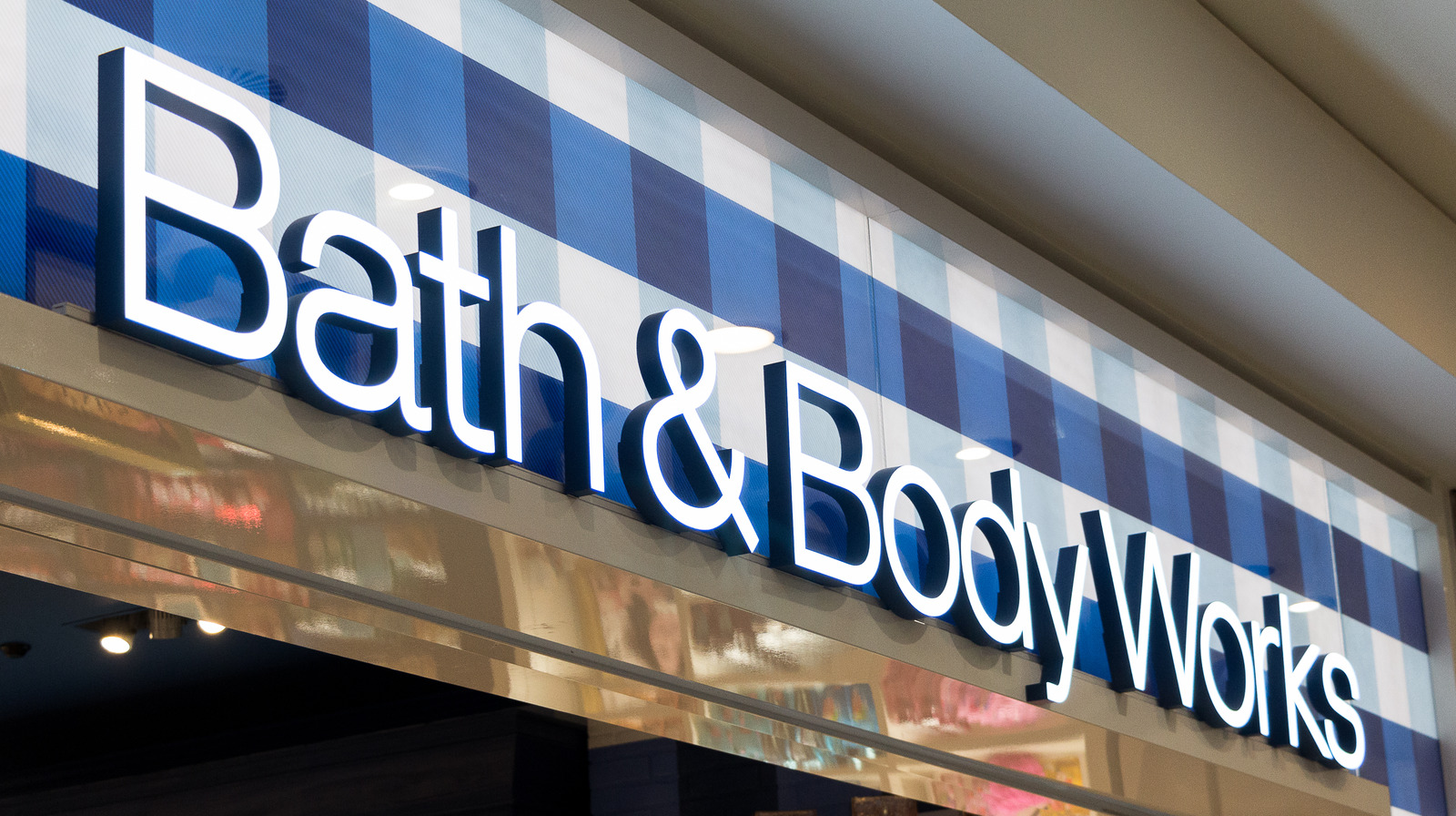 The Real Reason This Bath & Body Works Candle Holder Is Causing An Uproar