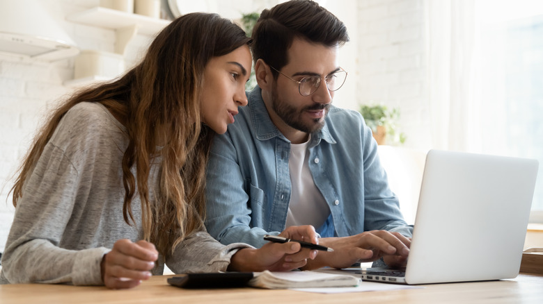 couple discussing budget