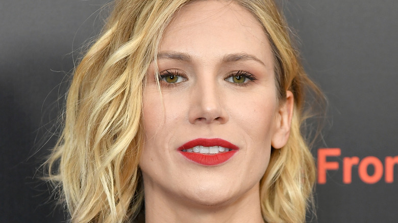 Jennifer Landon wearing red lipstick