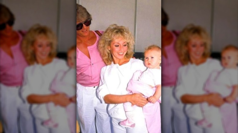 Baby Jennifer Landon with parents