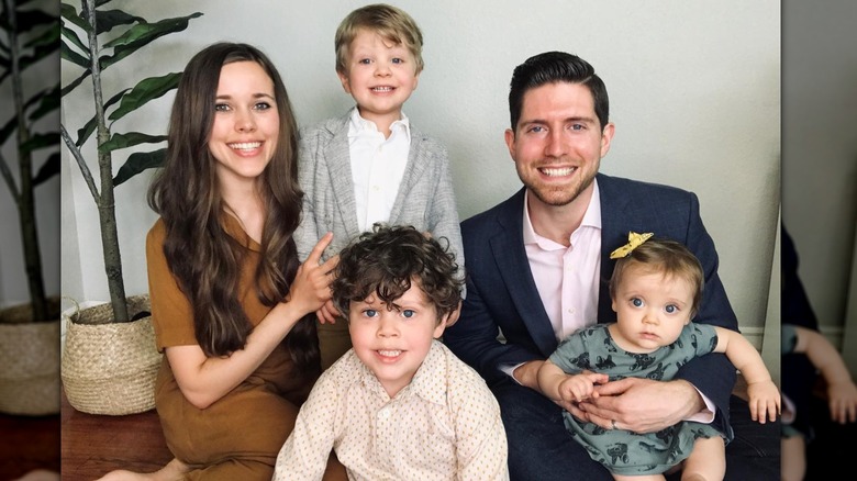 Jessa Duggar Seewald, Ben Seewald, and their four kids