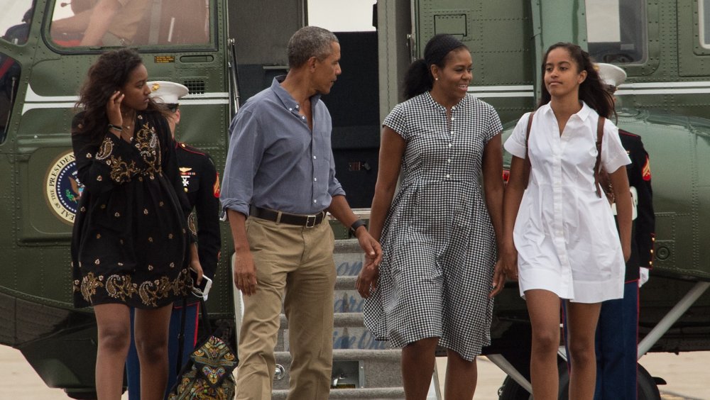 Sasha, Malia, Barack, and Michelle Obama