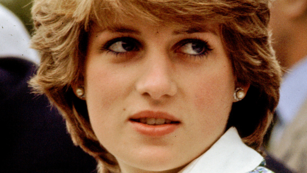 Princess Diana looking to the side 