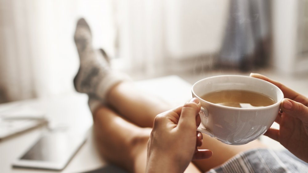 The Reason You Should Drink Herbal Tea During Pregnancy The Reason You Should Drink Herbal Tea During Pregnancy