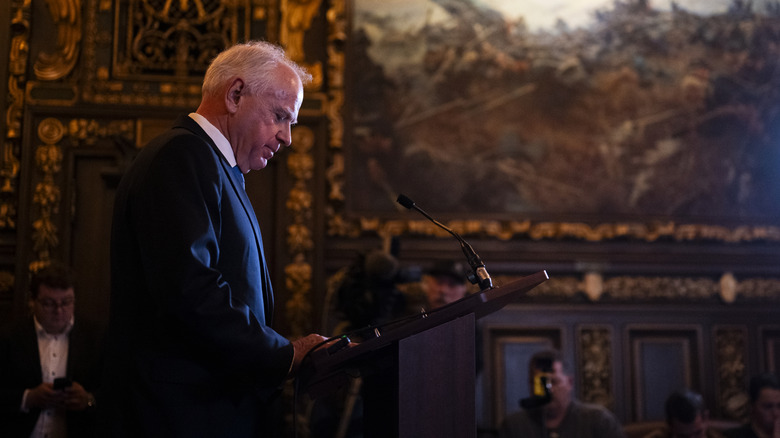 Tim Walz announcing that he won't be running for reelection