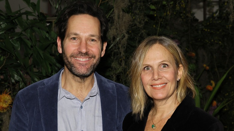 Paul Rudd and Julie Yaeger smiling