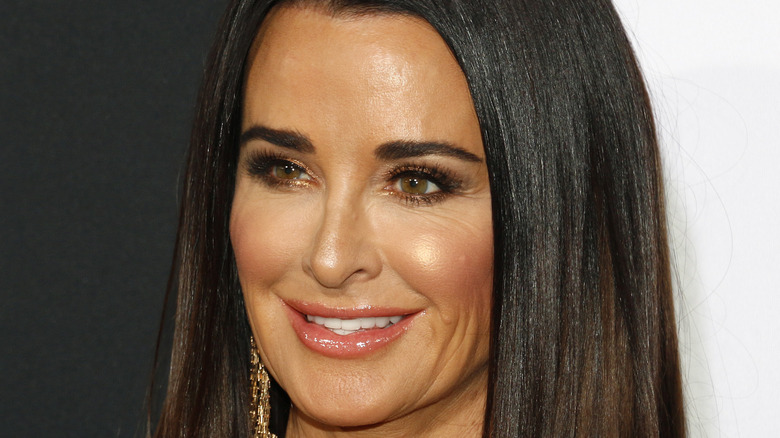 Kyle Richards smiling on red carpet