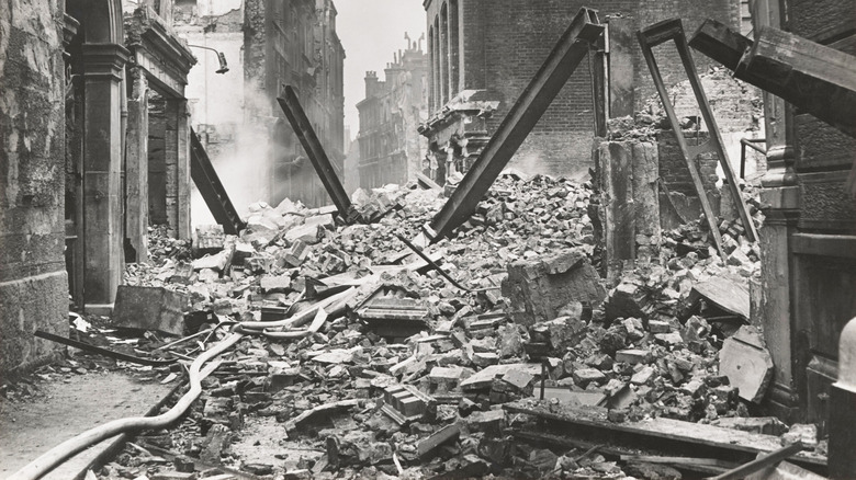 Damage done to London in Blitz