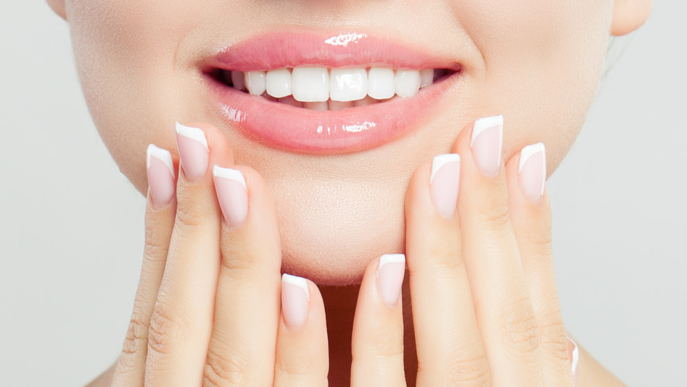 A full set of lips 