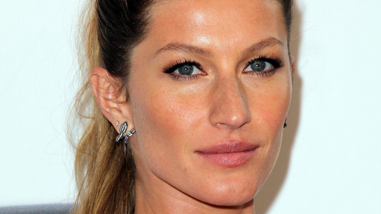 Gisele Bundchen poses on the red carpet