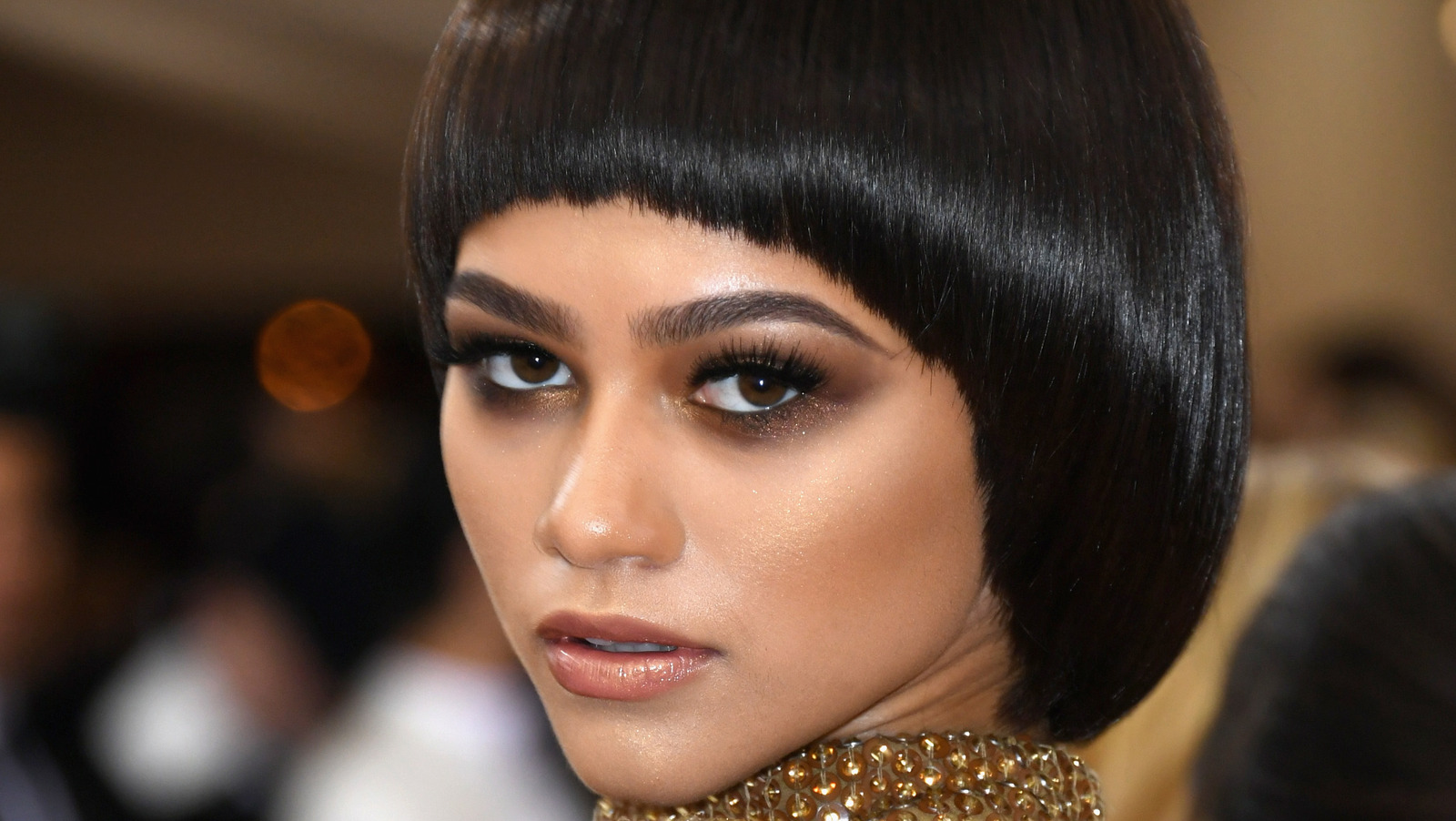 The Shaggy Bowl Cut Is Bringing A '70s Hair Trend Back In 2023