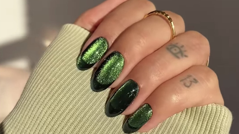 The Shimmery Cat-Eye Trend Takes Velvet Nails To The Next Level