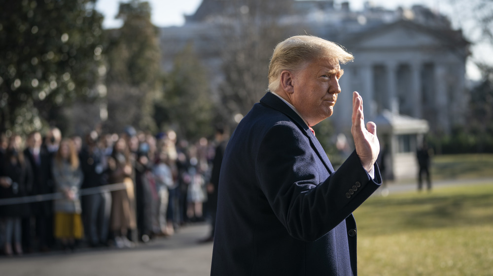 Donald Trump waving