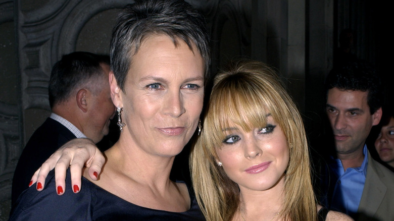 Jamie Lee Curtis and Lindsay Lohan posing