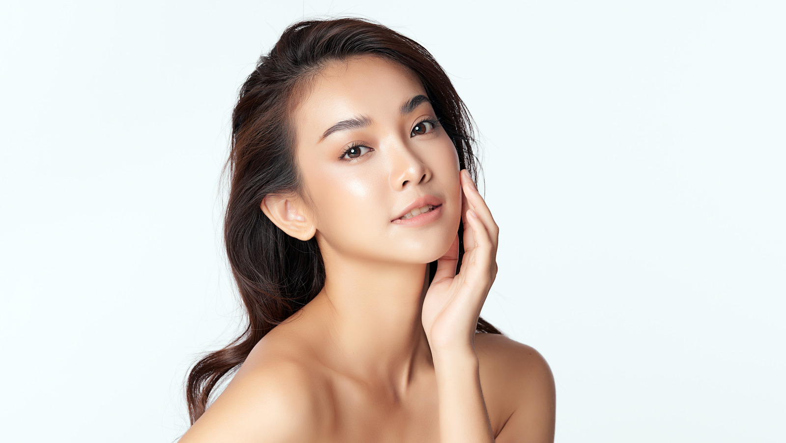 The Skincare Ingredients You Should Look For If You Have Oily Skin