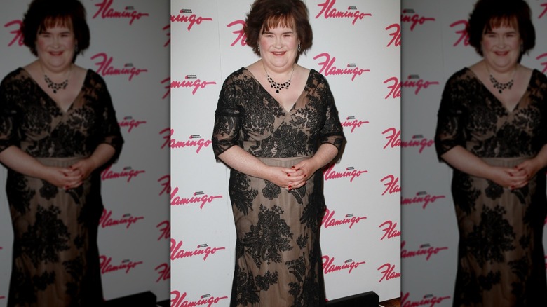 Susan Boyle smiling at the Flamingo Theater in 2012.