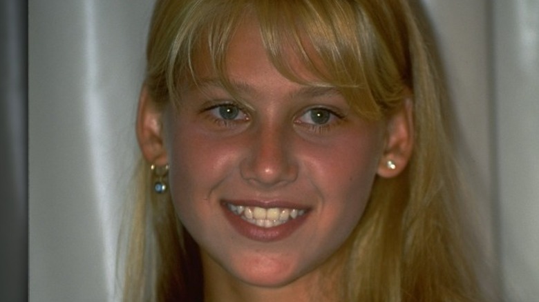 young Anna Kournikova smiling in 1996