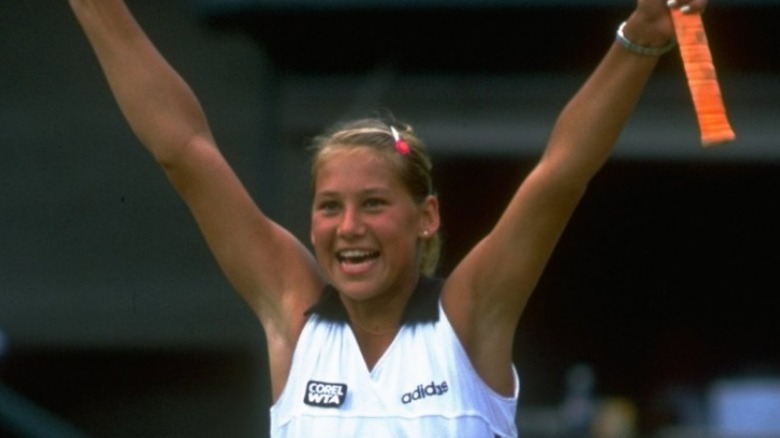 Anna Kournikova winning a match in 1997