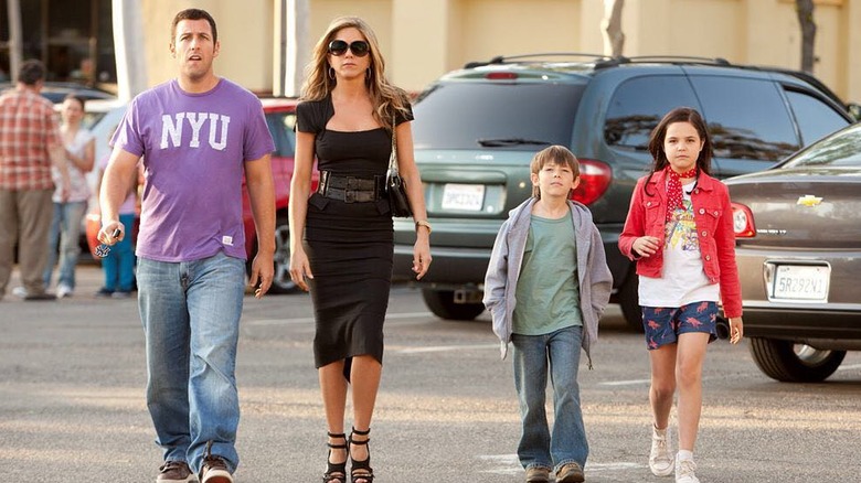 Bailee Madison, Adam Sandler, Jennifer Aniston, and Griffin Gluck in Just Go With It