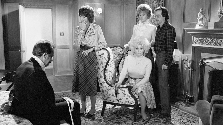 Dolly Parton and the cast of "9 to 5" on set