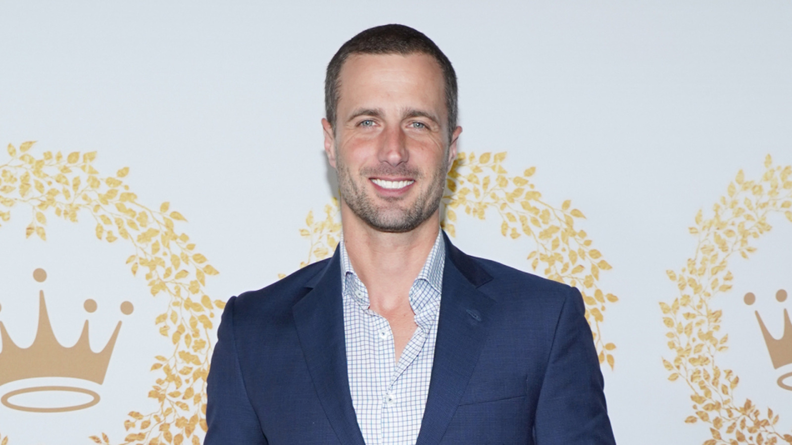 <a href="https://www.thelist.com/1793228/hallmark-brendan-penny-stunning-transformation/" target="_blank">The Stunning Transformation Of Hallmark Star Brendan Penny</a>