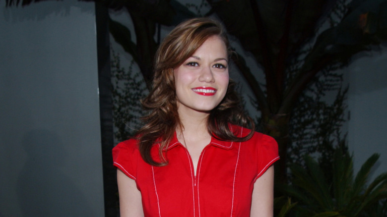 Bethany Joy Lenz smiling in 2004