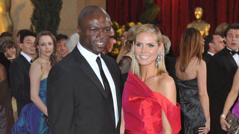 Heidi Klum and Seal posing on the red carpet at the Oscars in 2009