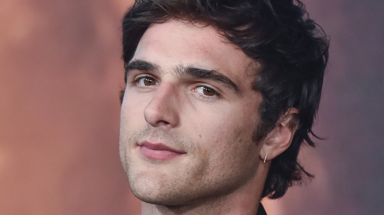 Jacob Elordi posing