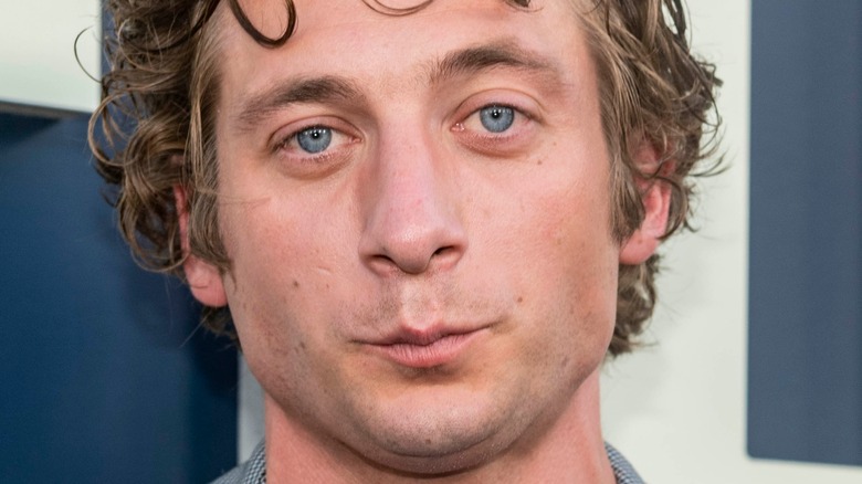 Jeremy Allen White headshot