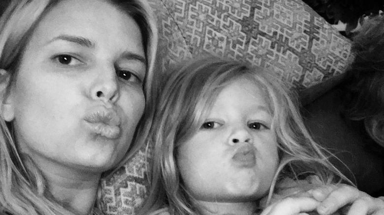 Jessica Simpson with kid