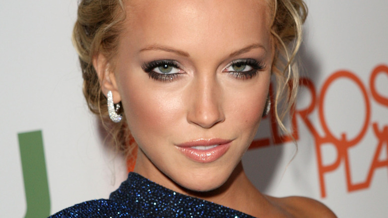 Katie Cassidy with an updo