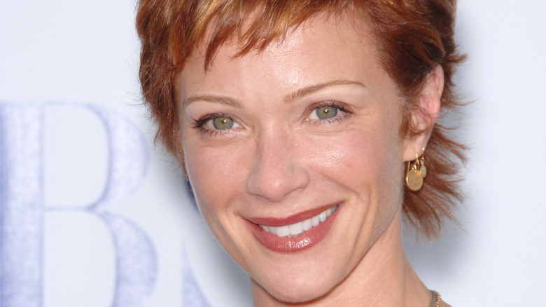 Lauren Holly with short hair