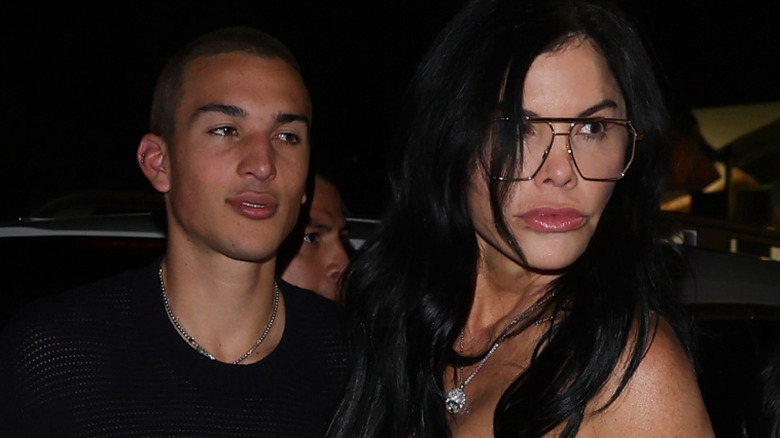 Nikko Gonzalez and Lauren Sánchez exiting a limo