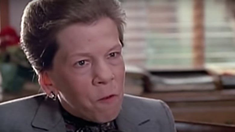 Linda Hunt acting