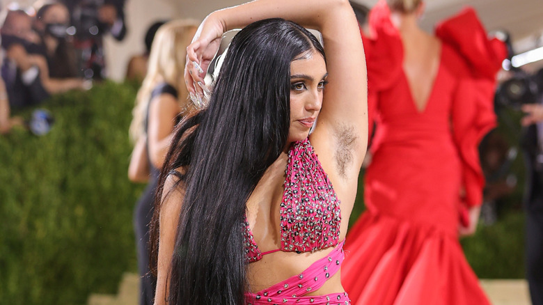 Lourdes Leon showing armpit hair