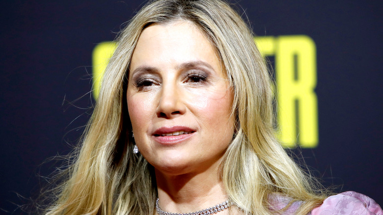 Mira Sorvino close up 