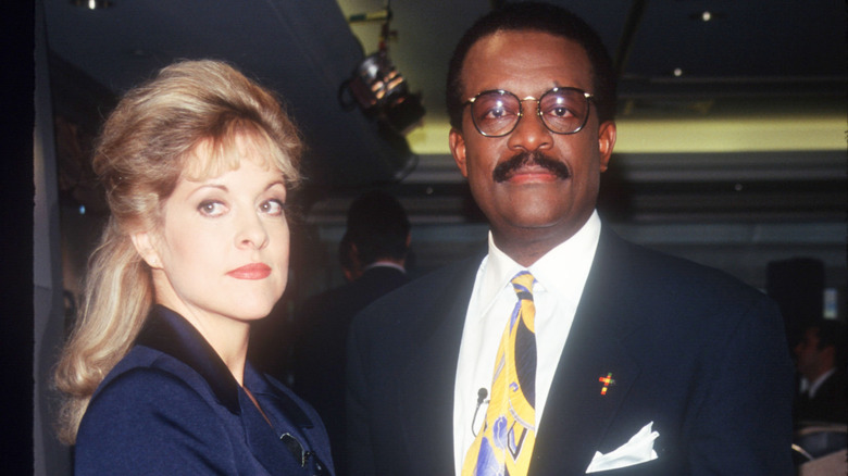 Nancy Grace and Johnnie Cochran attending a "Cochran and Grace" press conference in 1996
