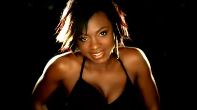 Naturi Naughton performing