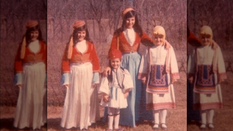 Young Nia Vardalos with family