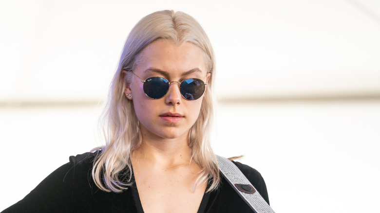 Phoebe Bridgers performing