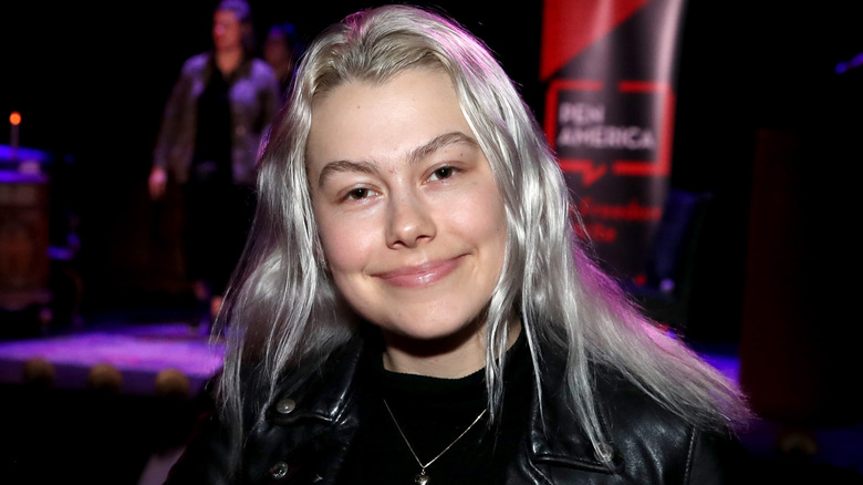 Phoebe Bridgers close up