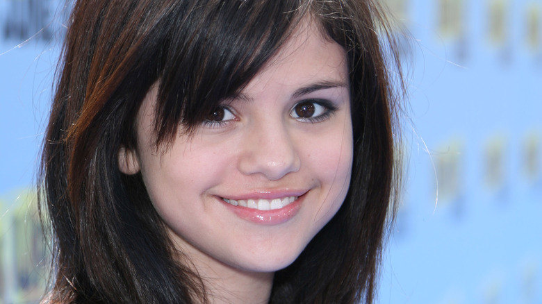 jovem Selena Gomez
