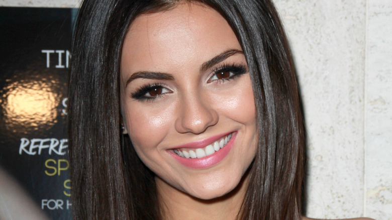 Victoria Justice smiling