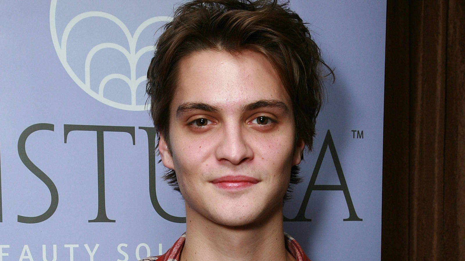 <a href="https://www.thelist.com/2109825/yellowstone-star-luke-grimes-transformation-kayce-dutton/" target="_blank">The Stunning Transformation Of Yellowstone Star Luke Grimes</a>