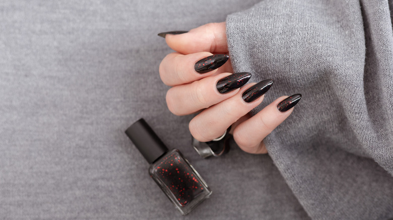 Black glitter nails