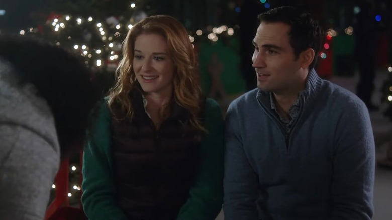 Sarah Drew and Niall Matter in "Christmas Pen Pals."