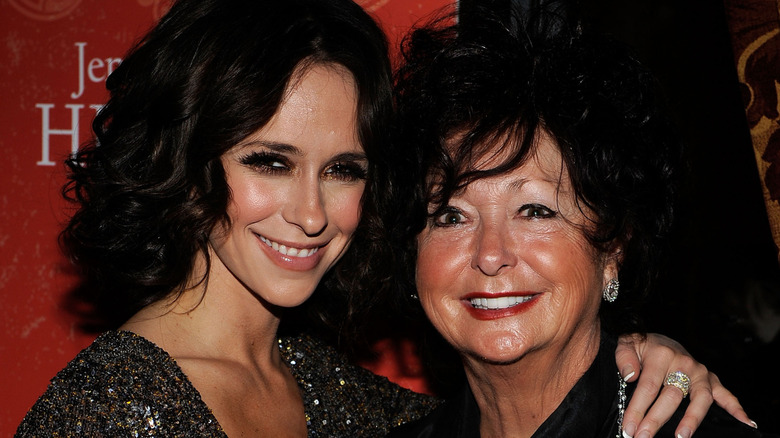 Jennifer Love Hewitt and her mom, Patricia Hewitt