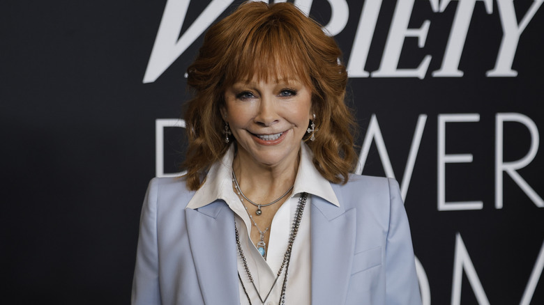 Reba Mcentire smiling