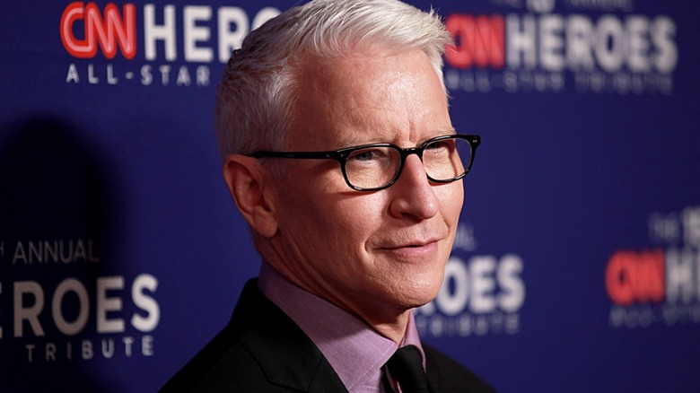 Anderson Cooper posing at an event