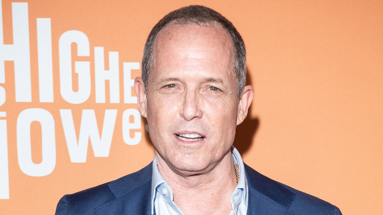 Dean Winters poses on a 2025 red carpet.